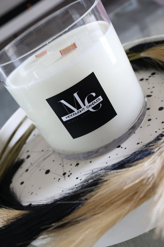 Giant Signature Vanilla Soy Wax Candle